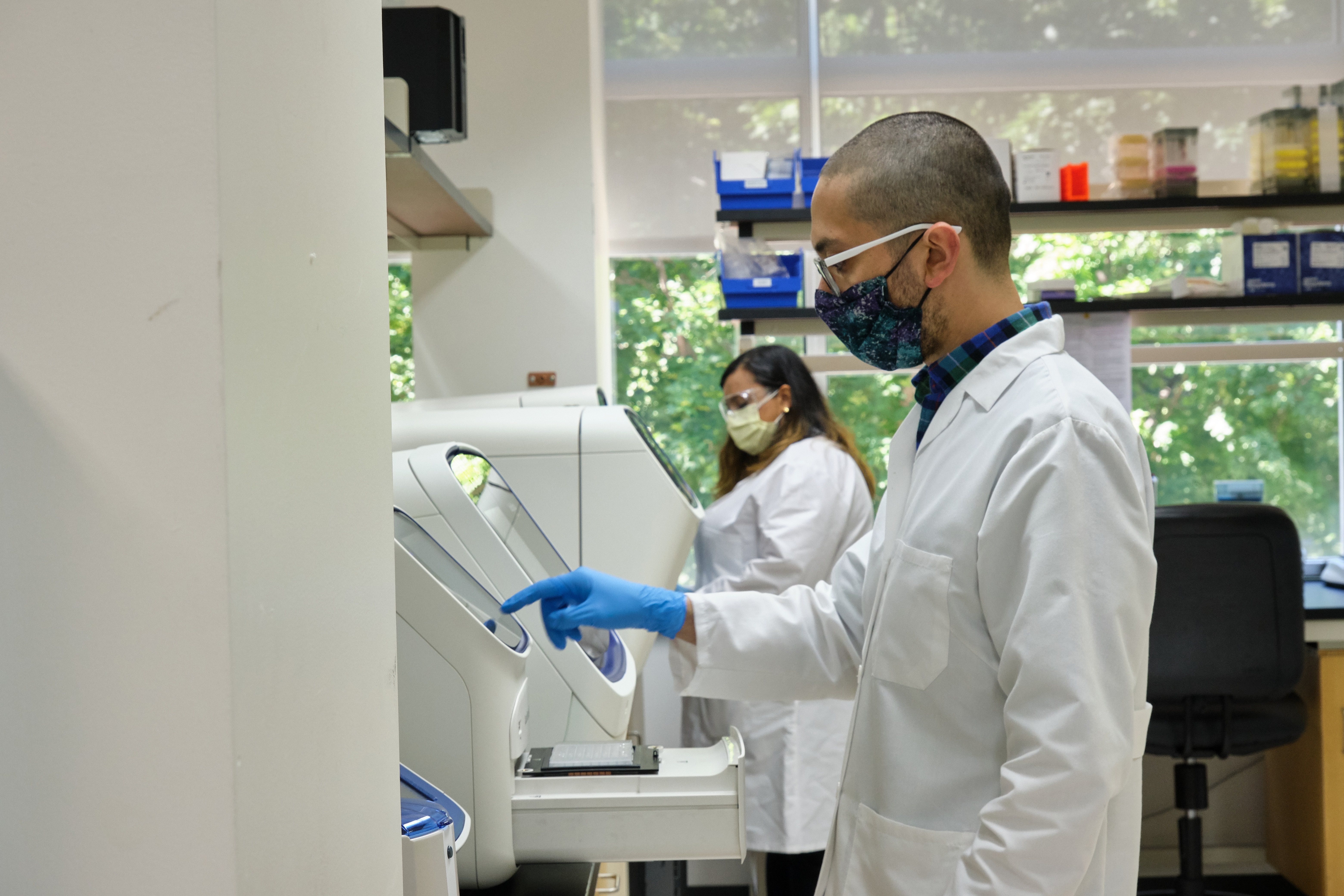 Advanced laboratory solutions – premium instruments and diagnostic systems for medical research and clinical analysis